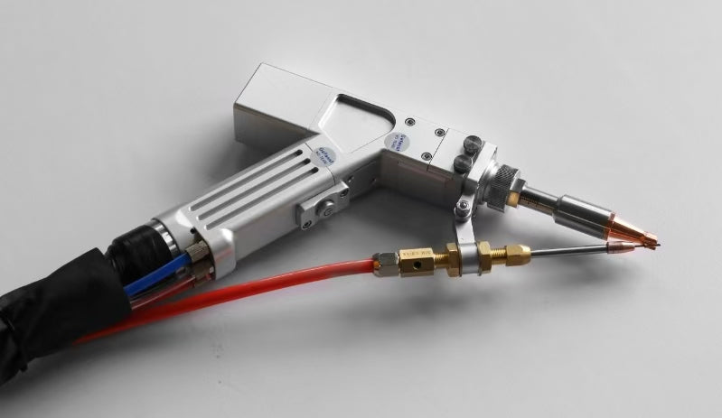 Fiber laser welding machine (Cutting/ welding/cleaning/De rust 4 in 1 unit)